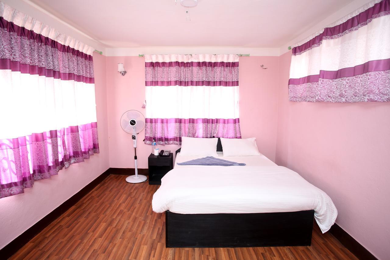 Mitra Garden Inn Kathmandu Exterior foto