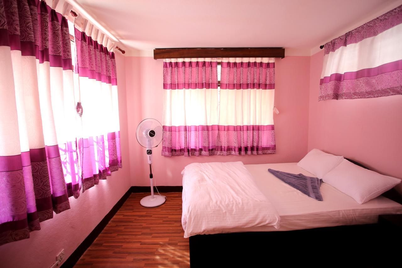 Mitra Garden Inn Kathmandu Exterior foto