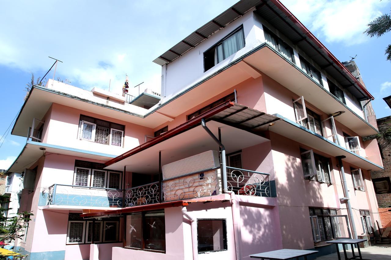 Mitra Garden Inn Kathmandu Exterior foto