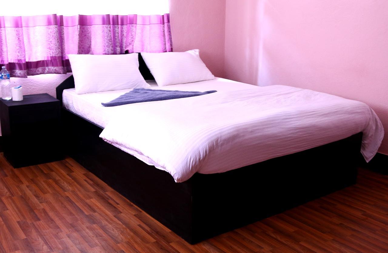 Mitra Garden Inn Kathmandu Exterior foto