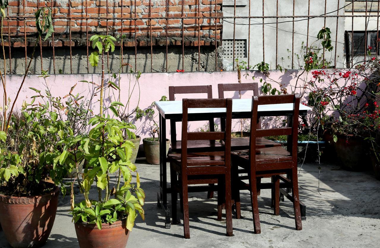 Mitra Garden Inn Kathmandu Exterior foto