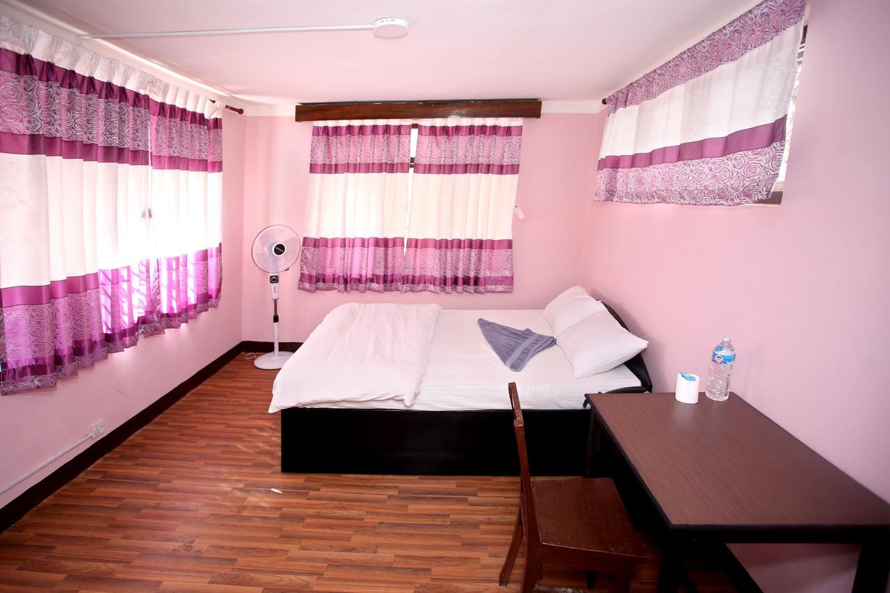 Mitra Garden Inn Kathmandu Exterior foto