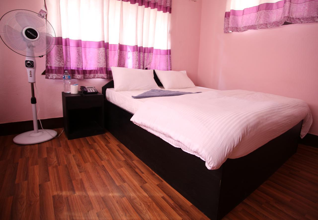 Mitra Garden Inn Kathmandu Exterior foto